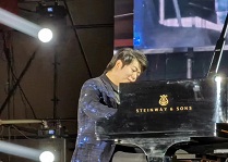 2019年郎朗出席琴街活動！帶來音樂視聽盛宴！