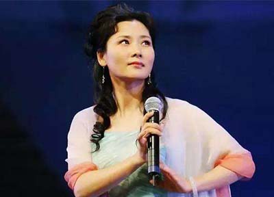 何賽飛